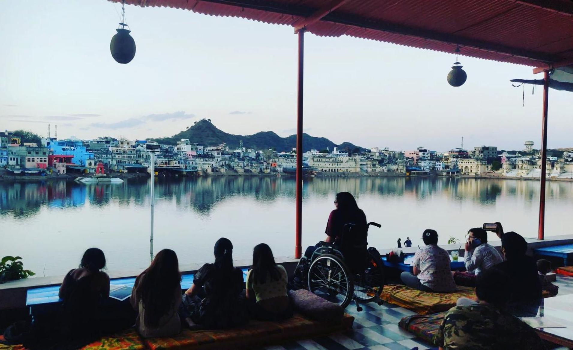 Doctor Alone Hostel Pushkar Exterior foto