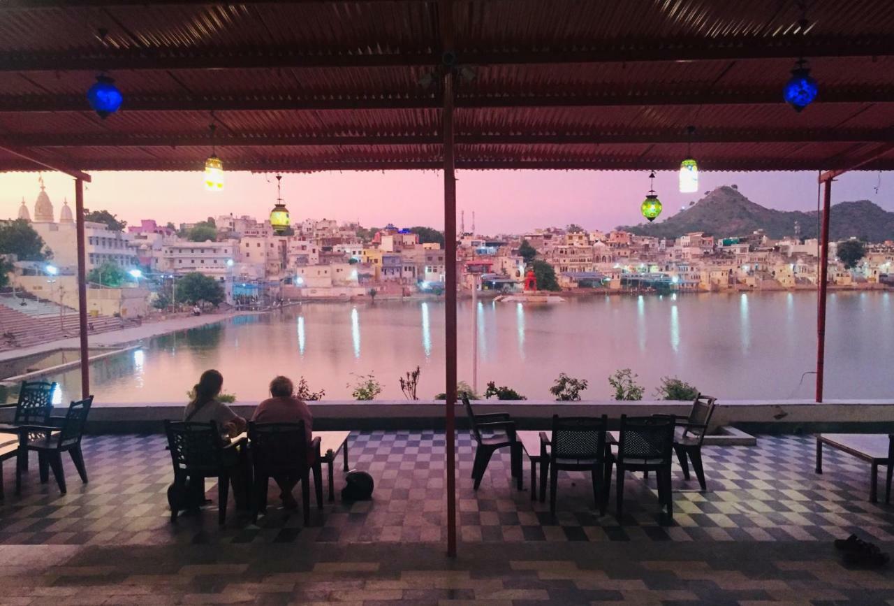 Doctor Alone Hostel Pushkar Exterior foto